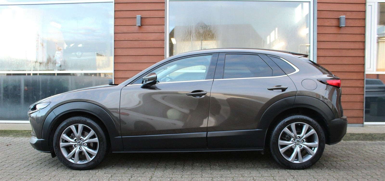 Brun Mazda CX-30 fra 2021