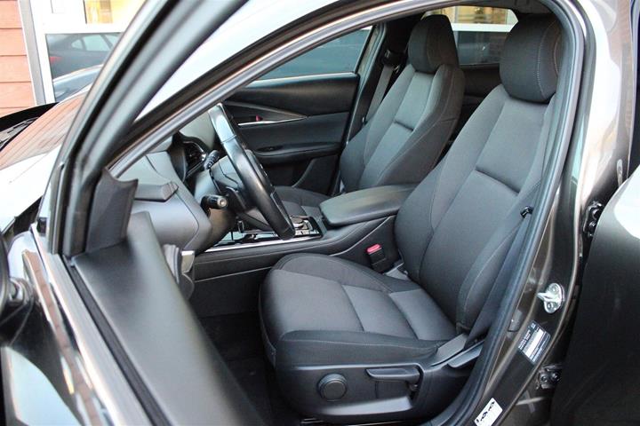 Brun Mazda CX-30 fra 2021