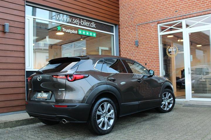 Brun Mazda CX-30 fra 2021