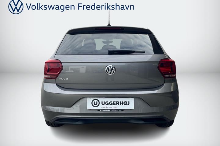 Grå VW Polo fra 2020