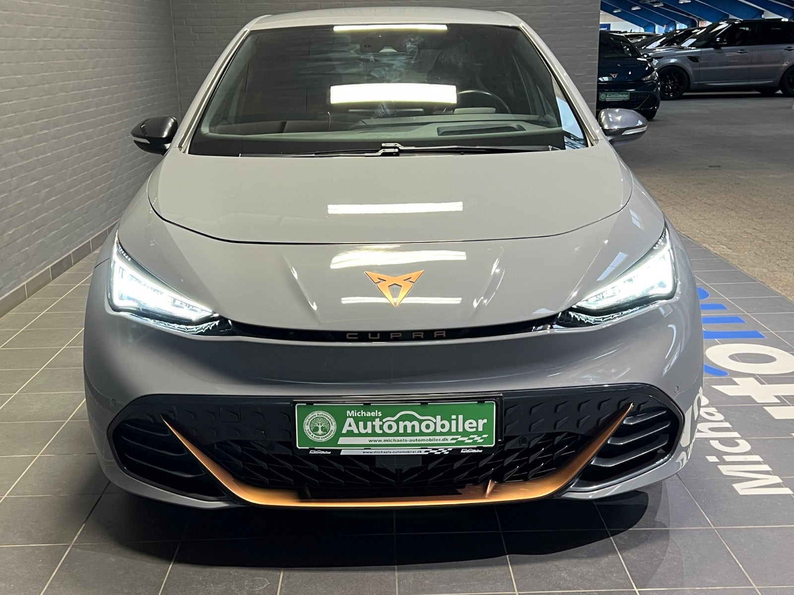 Grå Cupra Born fra 2023