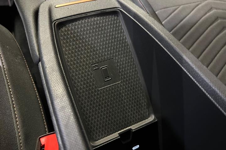 Grå Cupra Born fra 2023