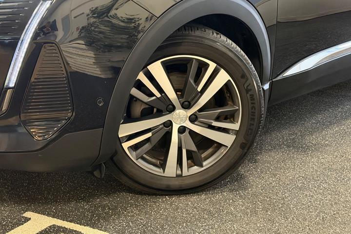 Sort Peugeot 3008 fra 2022