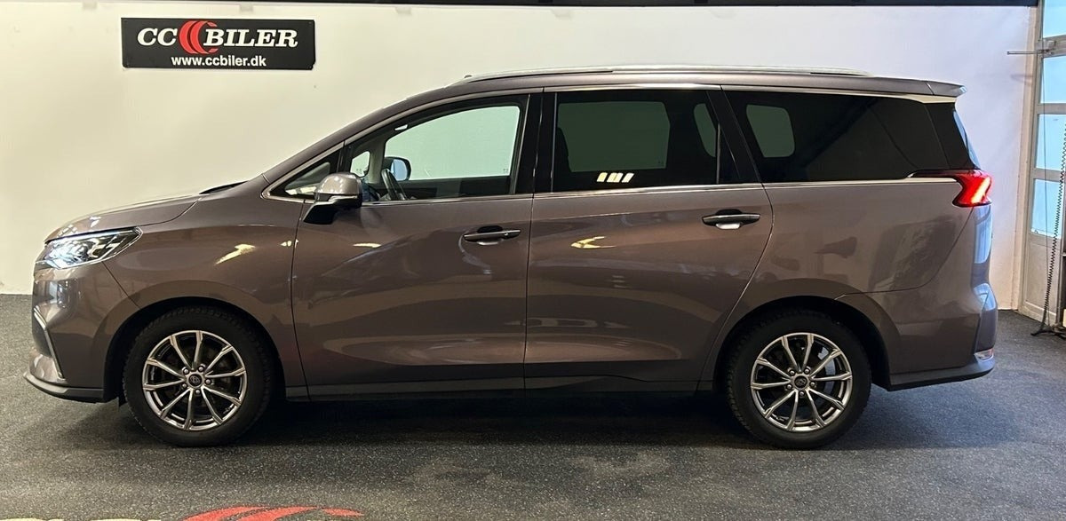 Grå Maxus Euniq5 fra 2020