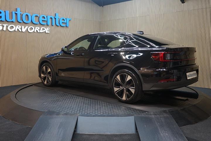 Sort Polestar 2 fra 2024