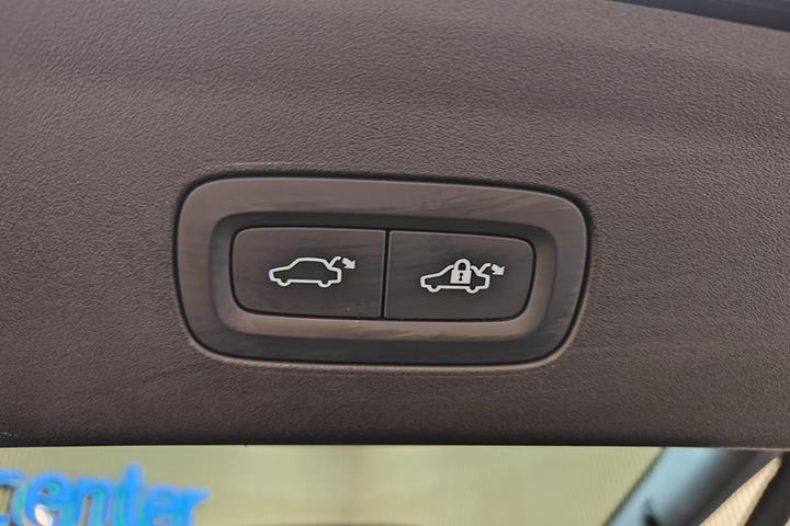 Sort Polestar 2 fra 2024