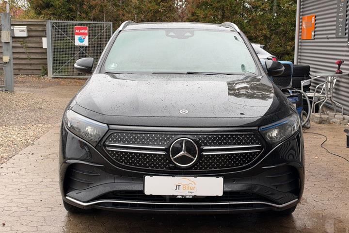 Sort Mercedes EQA250 fra 2021