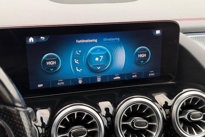 Sort Mercedes EQA250 fra 2021