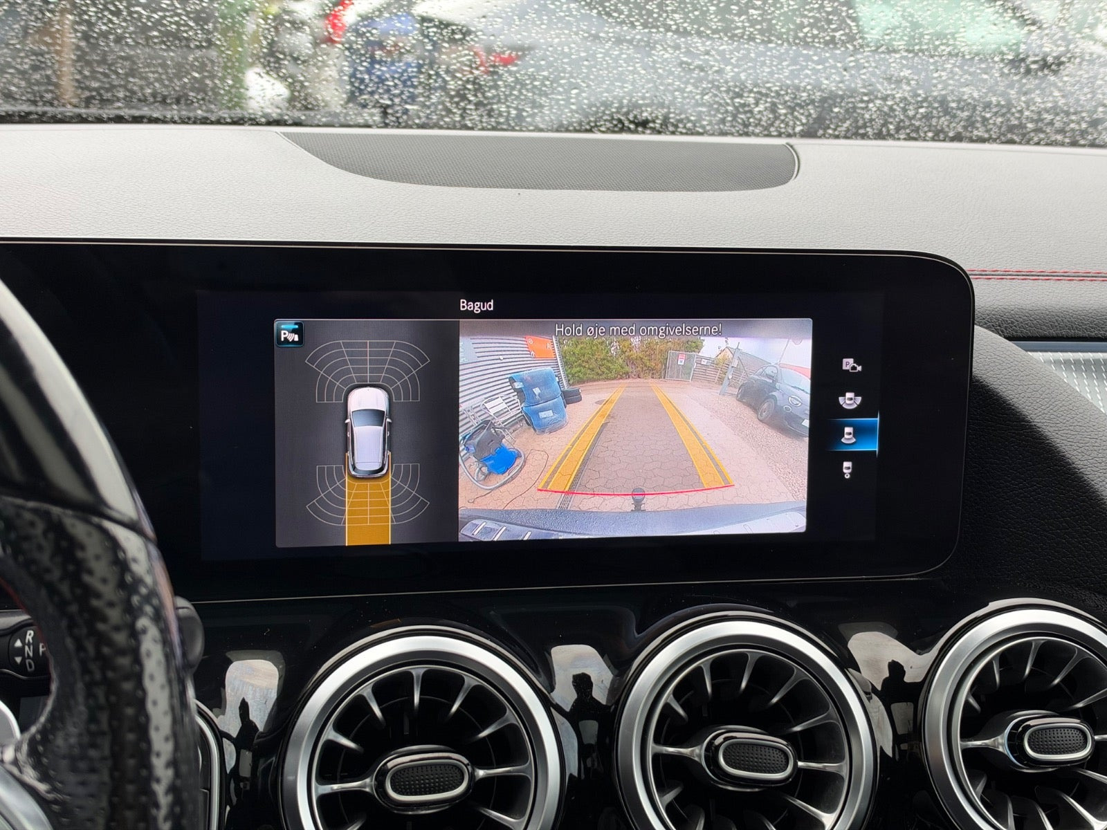 Sort Mercedes EQA250 fra 2021
