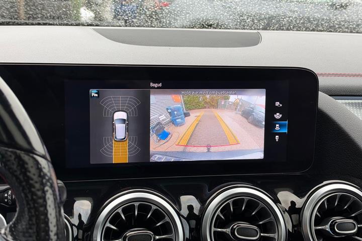 Sort Mercedes EQA250 fra 2021