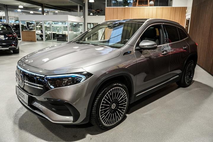Grå Mercedes EQA250 fra 2021