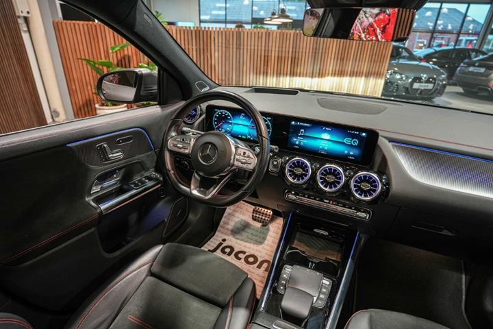 Grå Mercedes EQA250 fra 2021