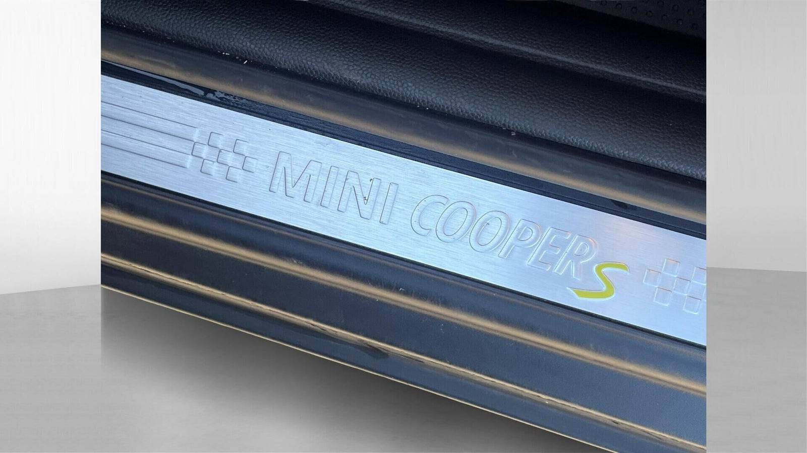 Sort Mini Cooper SE fra 2022