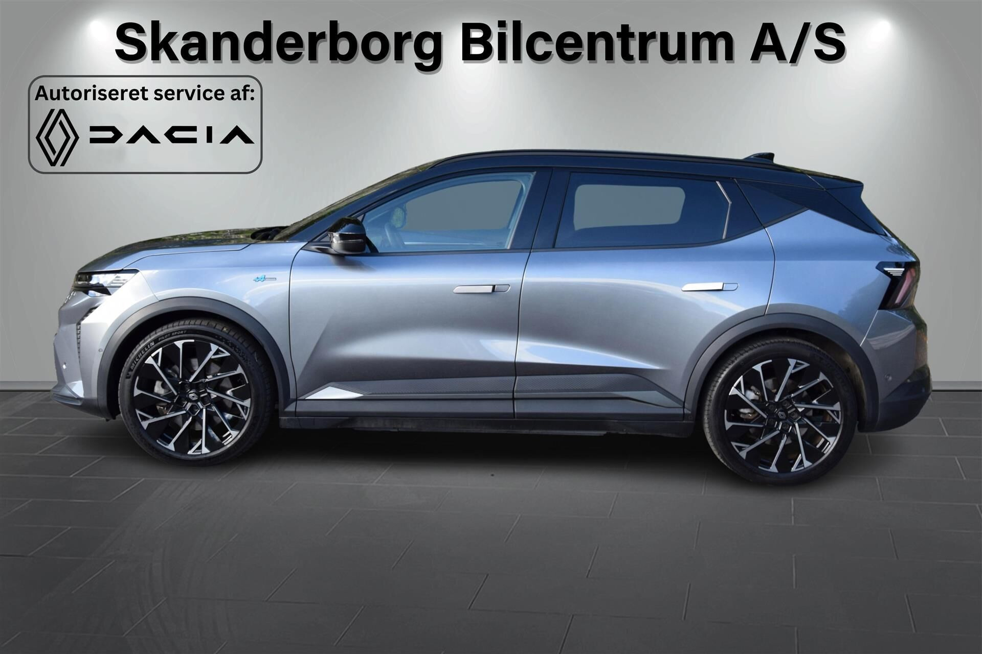 Grå Renault Scénic fra 2024