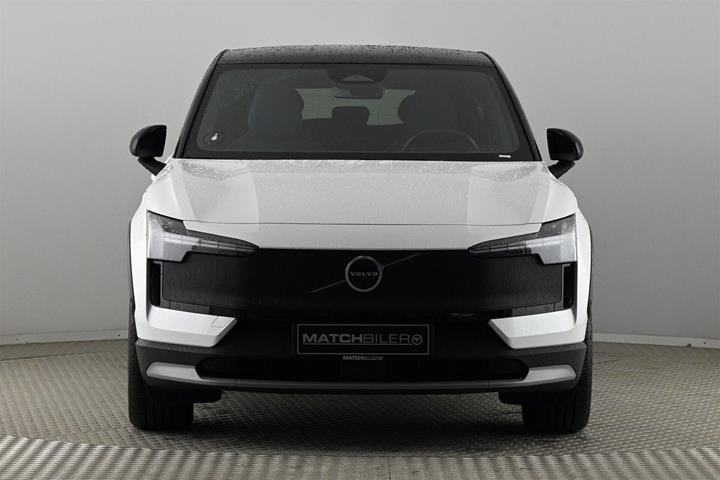 Hvid Volvo EX30 Cross Country fra 2025