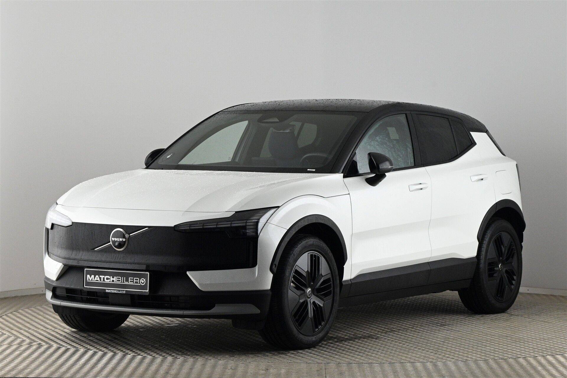 Hvid Volvo EX30 Cross Country fra 2025