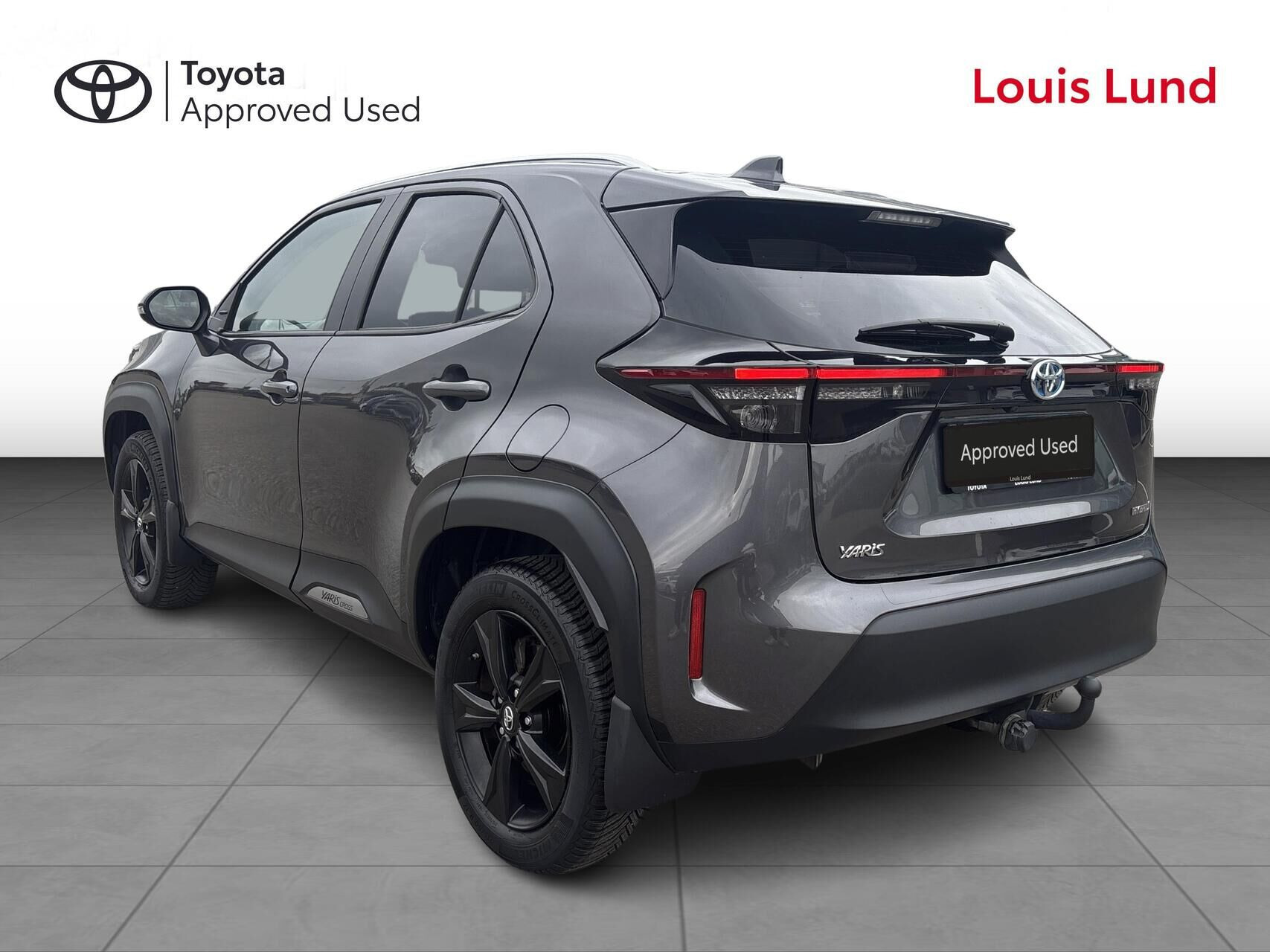 Grå Toyota Yaris Cross fra 2022