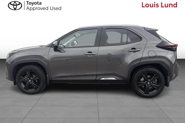 Grå Toyota Yaris Cross fra 2022