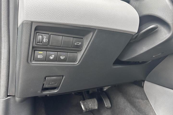 Grå Toyota Yaris Cross fra 2022