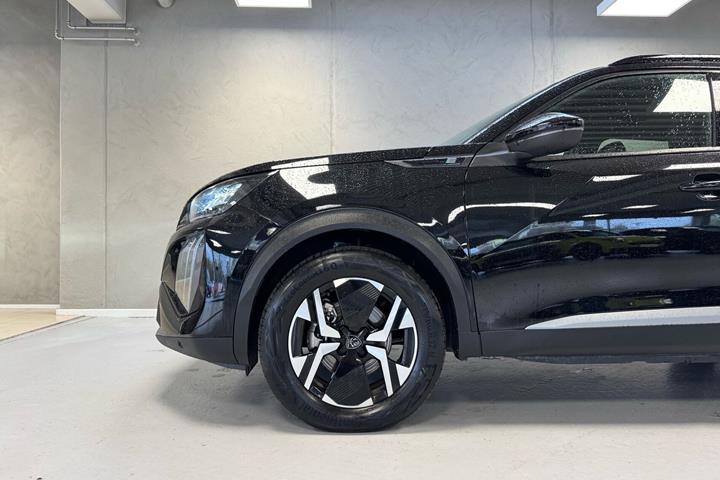 Sort Peugeot e-2008 fra 2025