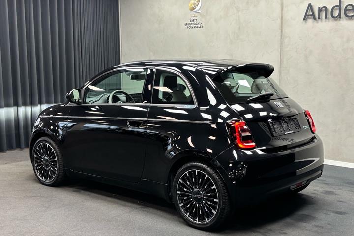 Sort Fiat 500e fra 2023