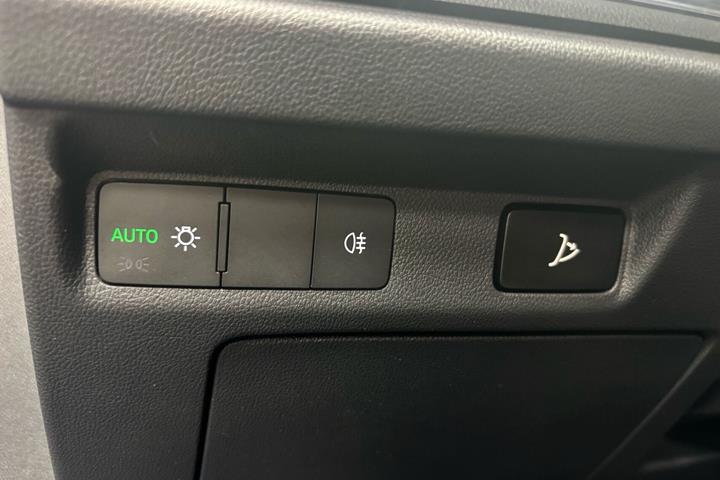 Blå Skoda Enyaq fra 2024