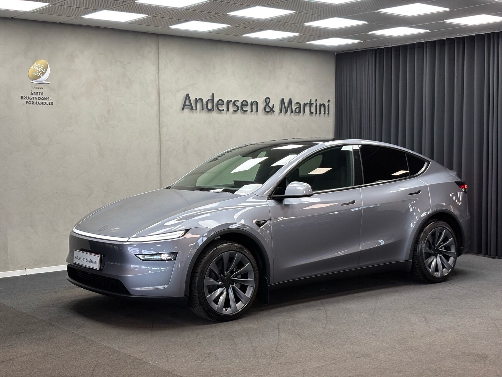 Tesla Model Y EL Premium Long Range RWD 347HK 5d Aut.