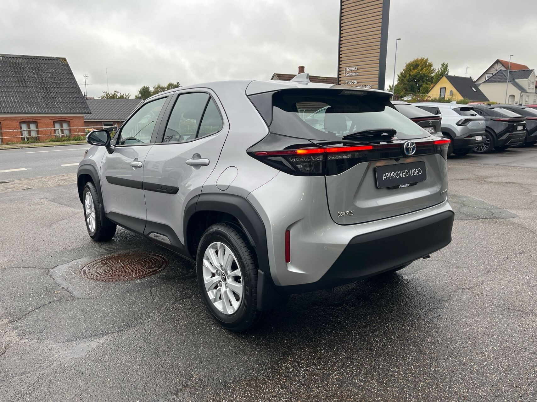 Sølv Toyota Yaris Cross fra 2022