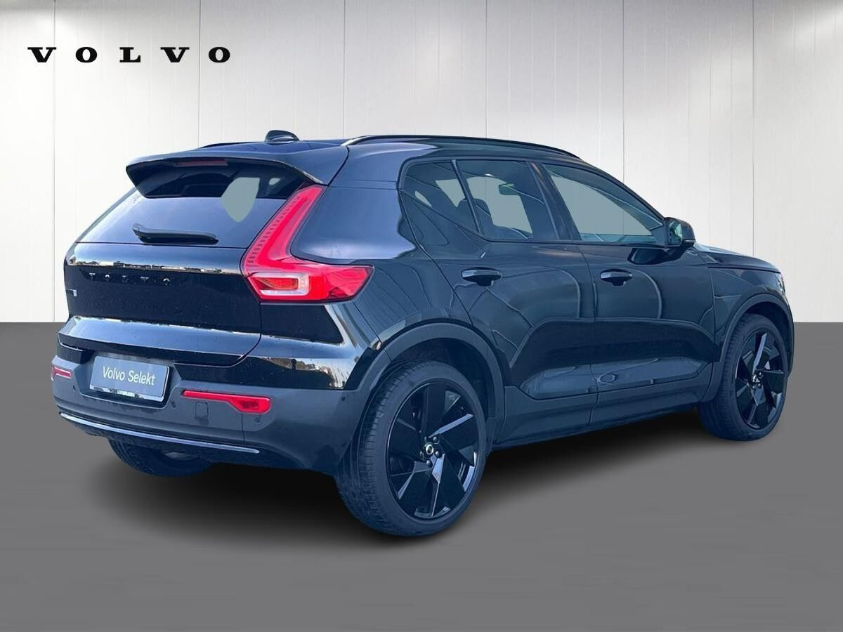 Sort Volvo EX40 fra 2026