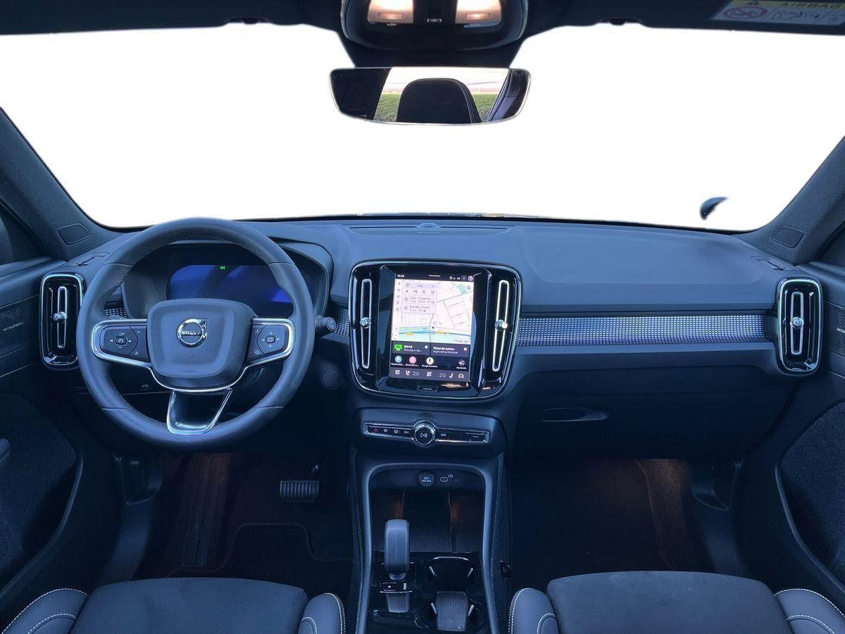 Sort Volvo EX40 fra 2026