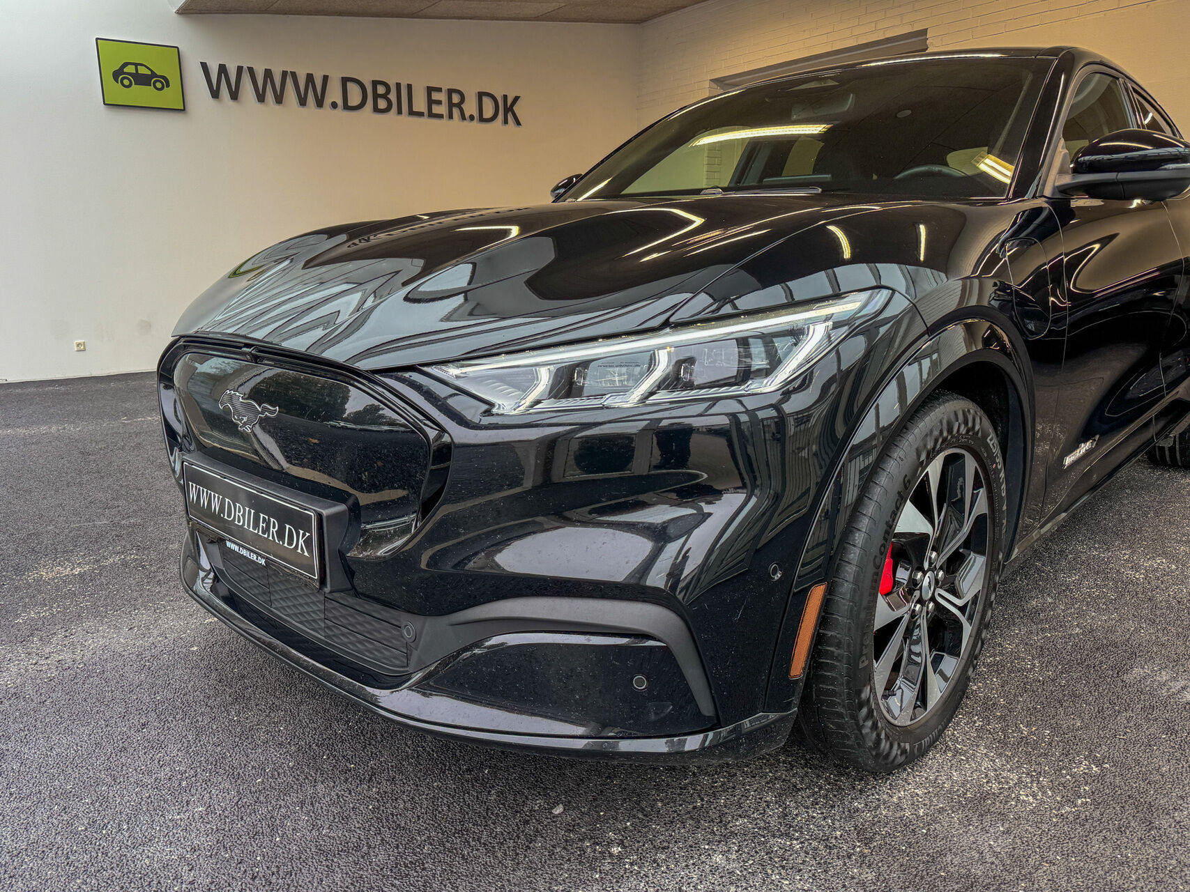 Ford Mustang Mach-E EL UR Premium 294HK 5d Aut.