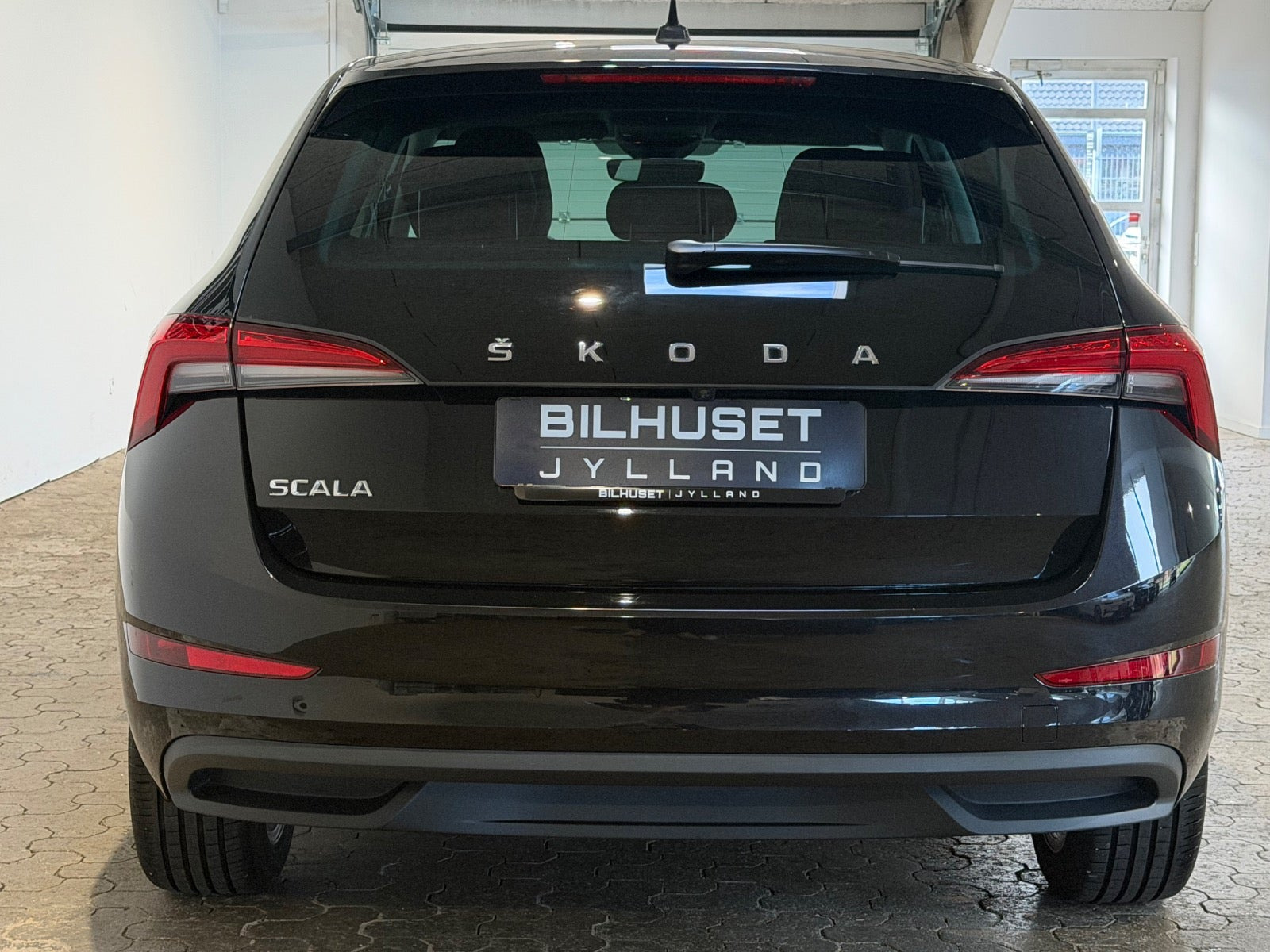Sort Skoda Scala fra 2022