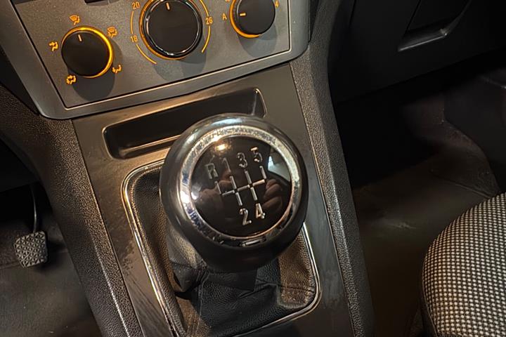undefined Opel Zafira fra 2013