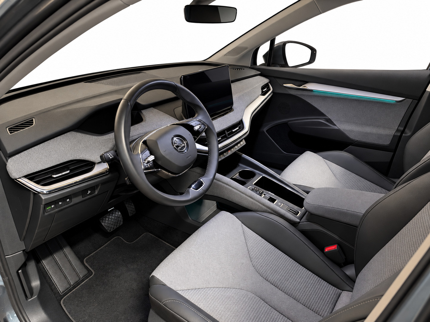 Grå Skoda Enyaq fra 2023