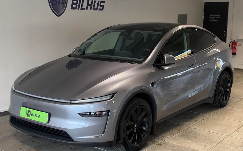 Tesla Model Y Premium Long Range RWD