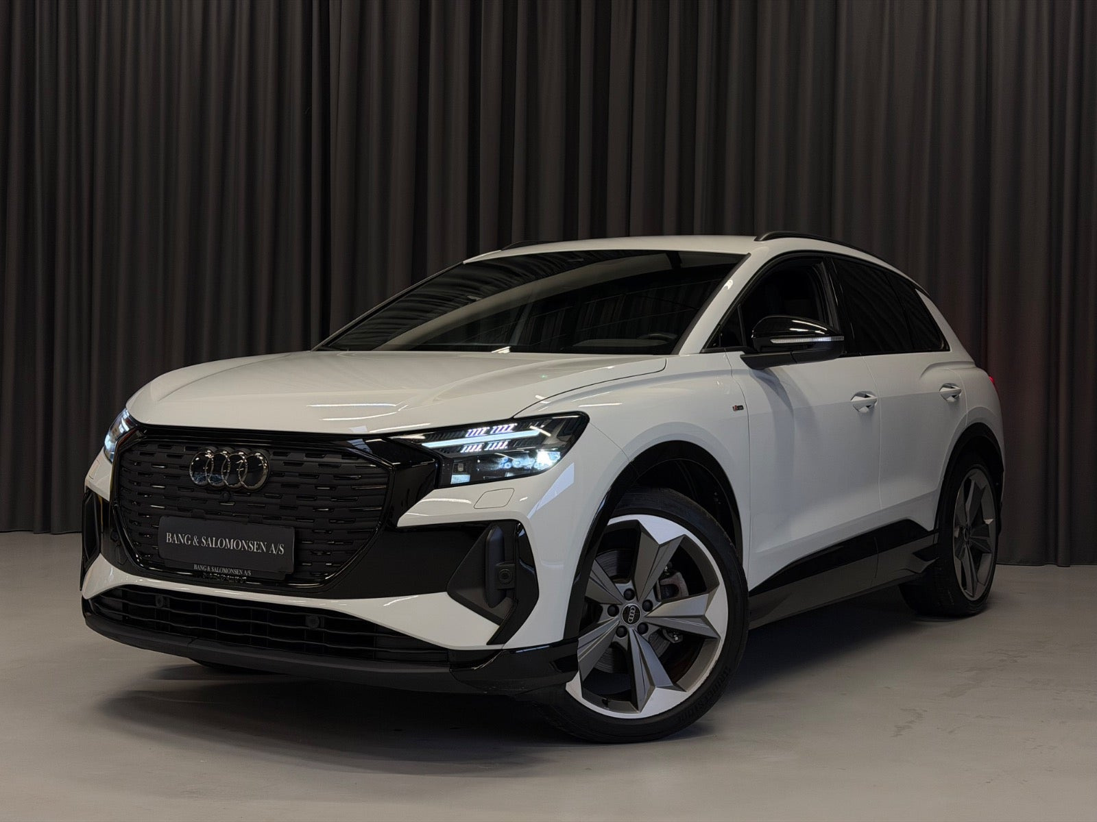 Audi Q4 e-tron 45 S-line