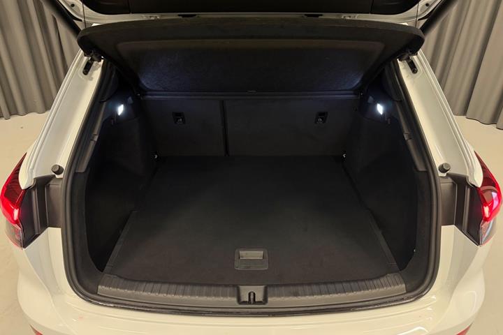 Hvid Audi Q4 e-tron fra 2024