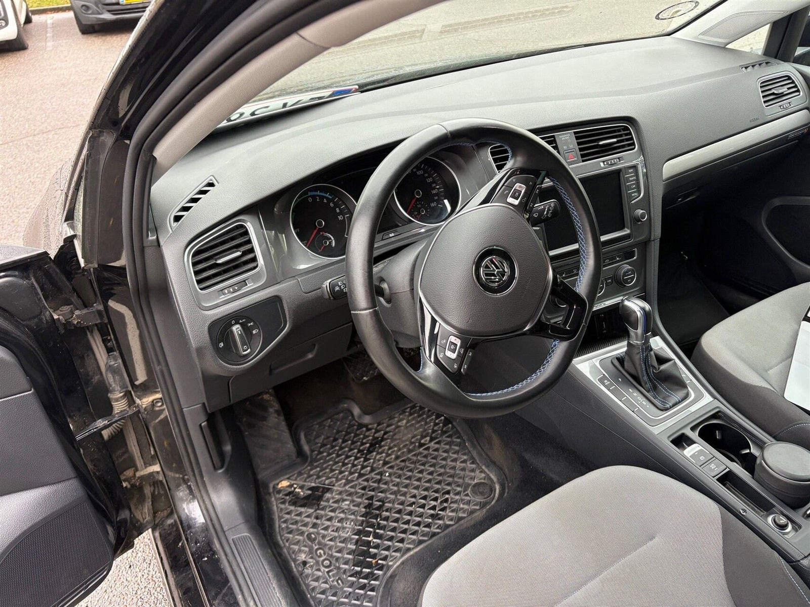 Sort VW e-Golf VII fra 2015