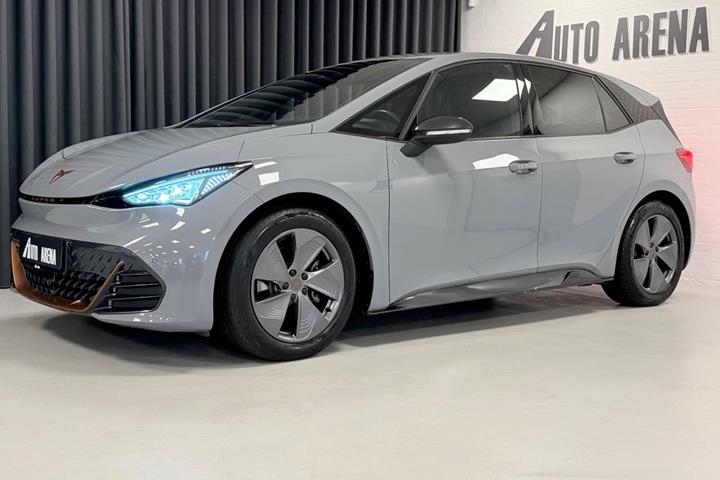 Grå Cupra Born fra 2023