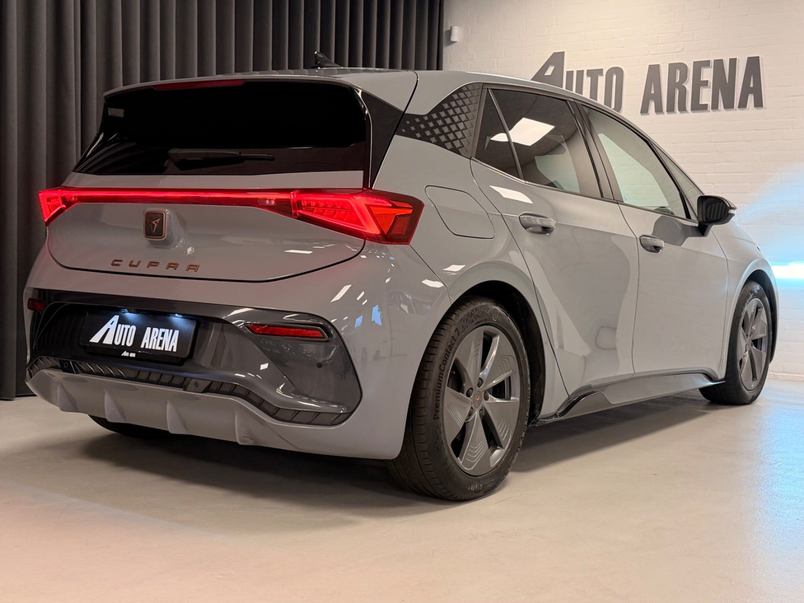 Grå Cupra Born fra 2023