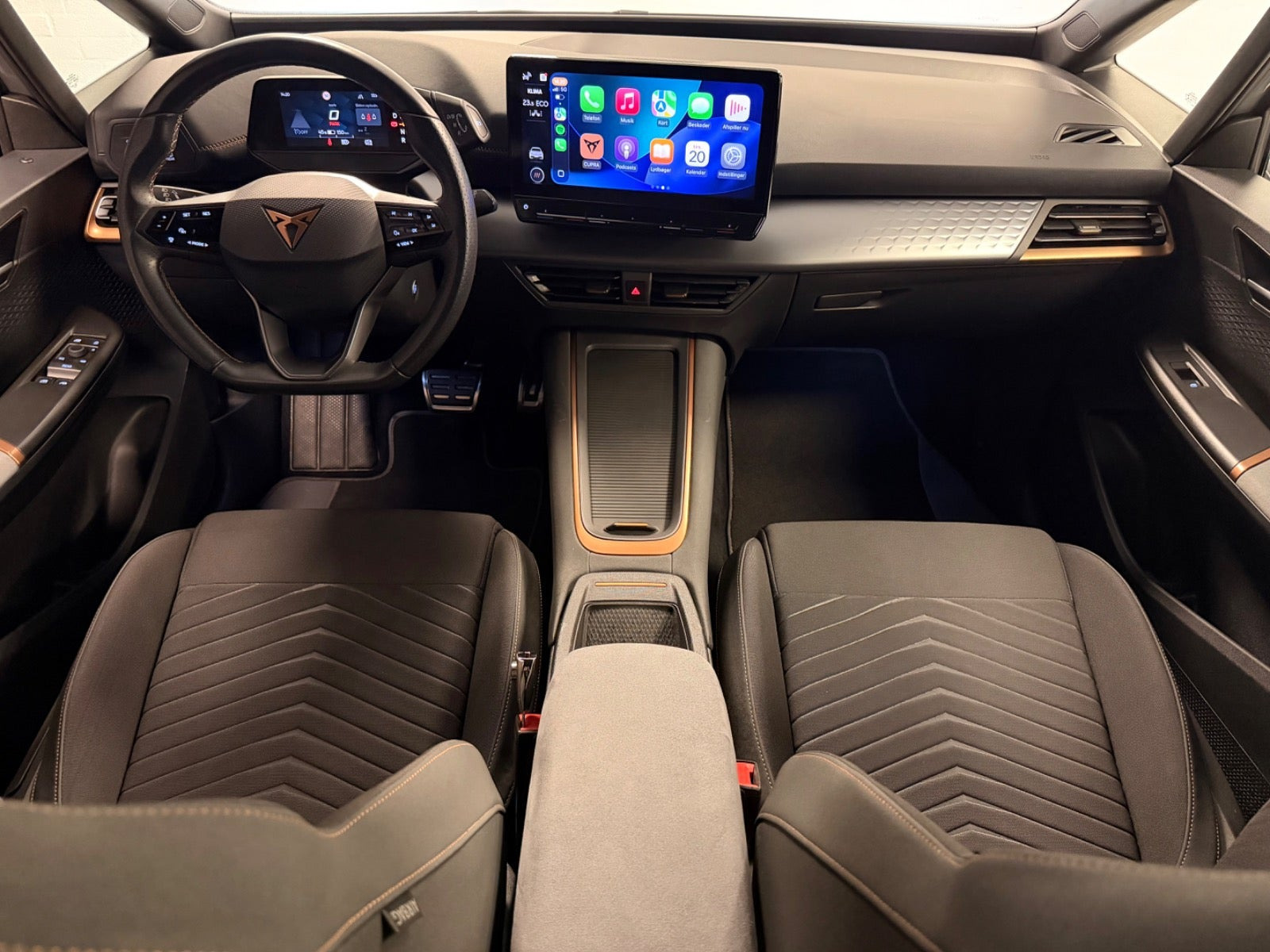 Grå Cupra Born fra 2023