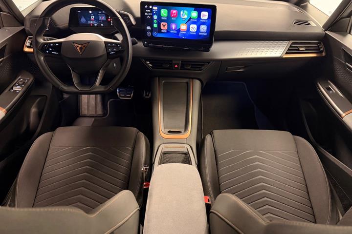 Grå Cupra Born fra 2023
