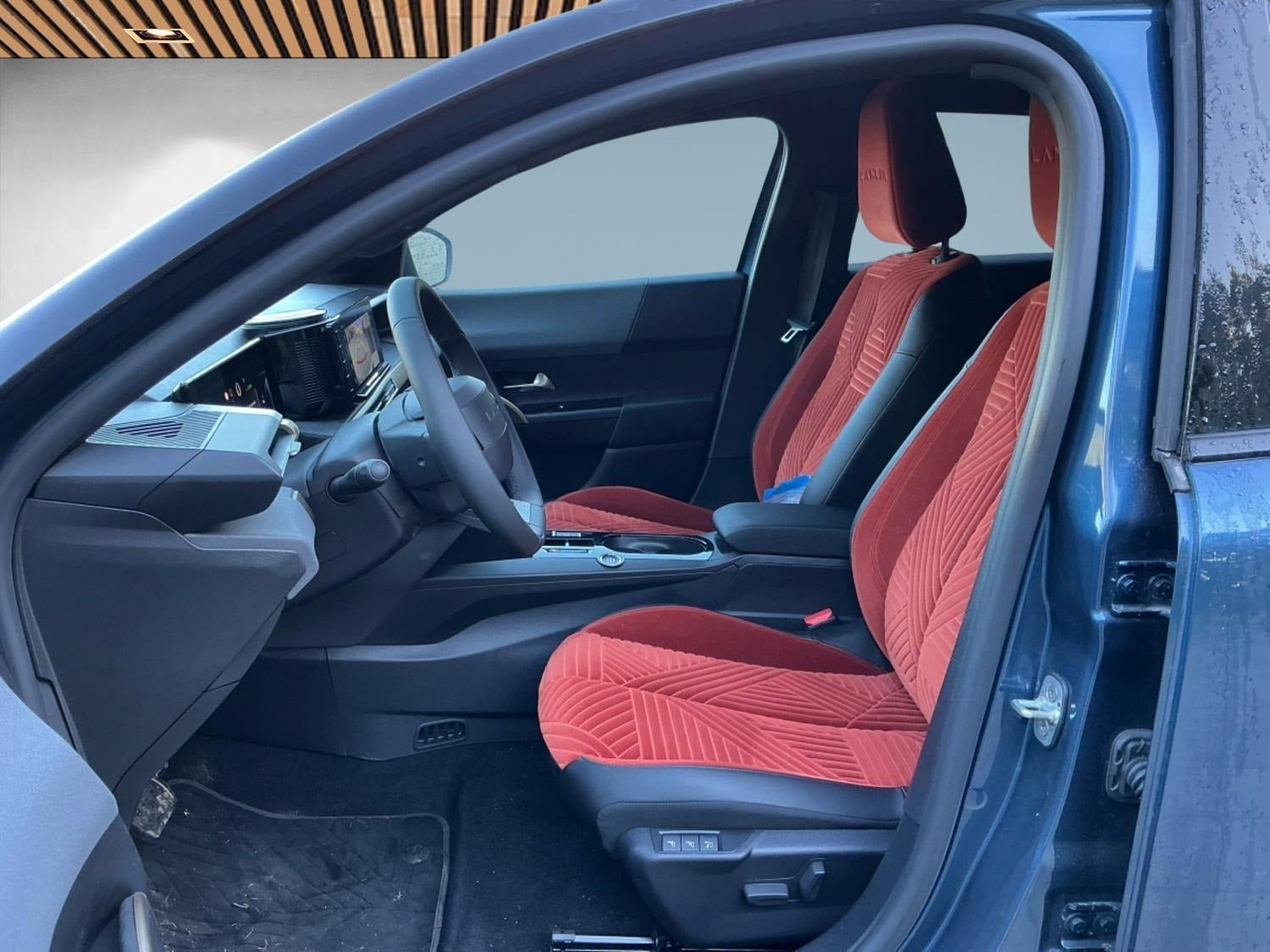 undefined Lancia Ypsilon fra 2025
