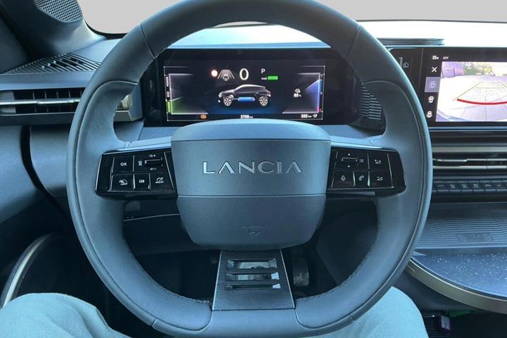 undefined Lancia Ypsilon fra 2025