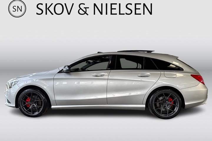 Sølv Mercedes CLA200 fra 2015