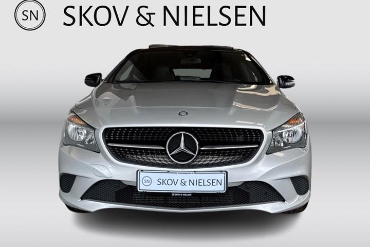 Sølv Mercedes CLA200 fra 2015