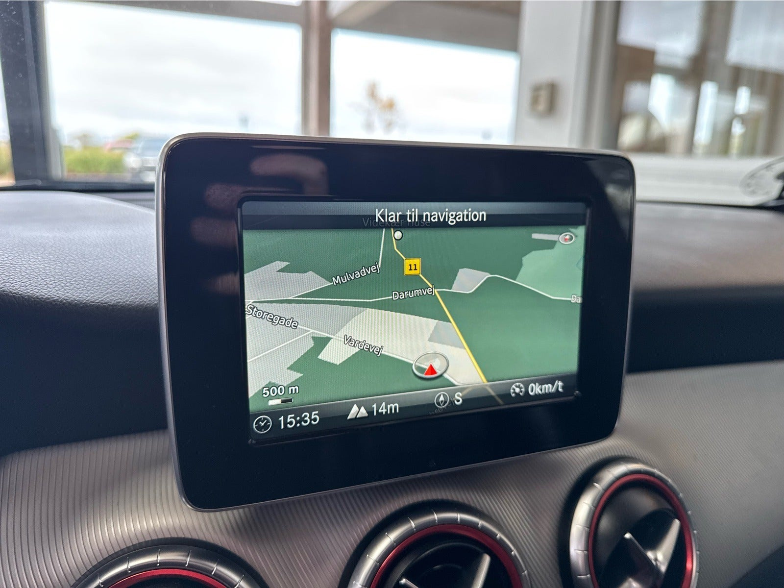 Sølv Mercedes CLA200 fra 2015