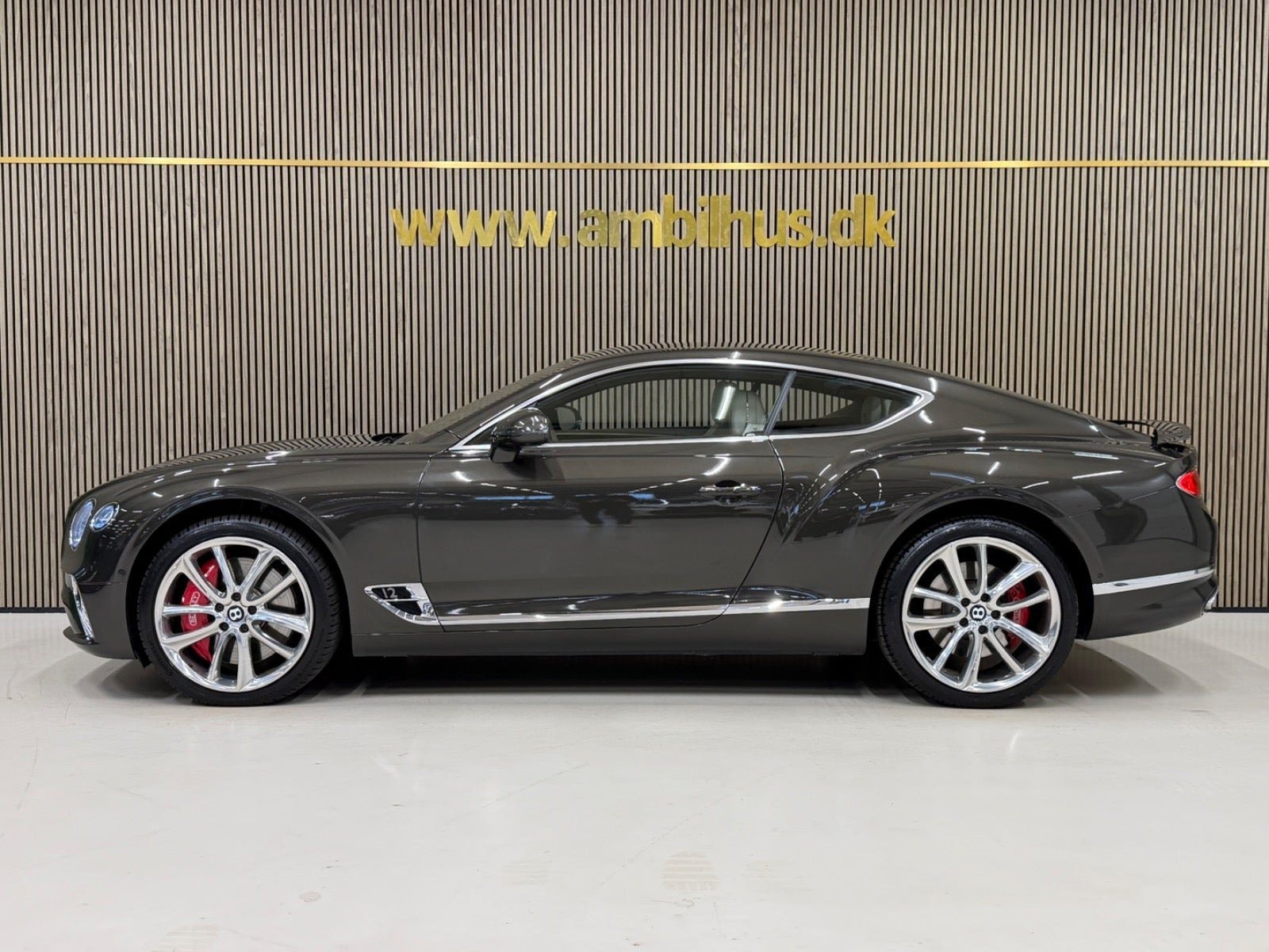 Brun Bentley Continental GT fra 2019
