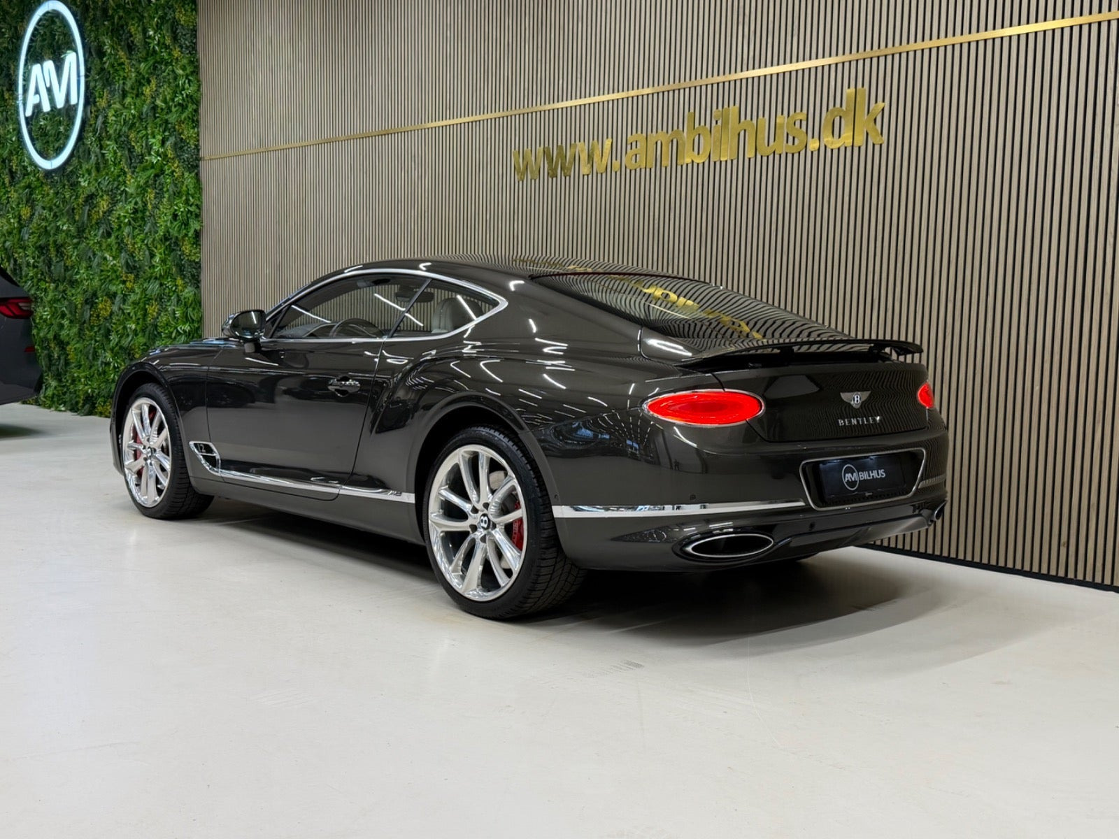 Brun Bentley Continental GT fra 2019