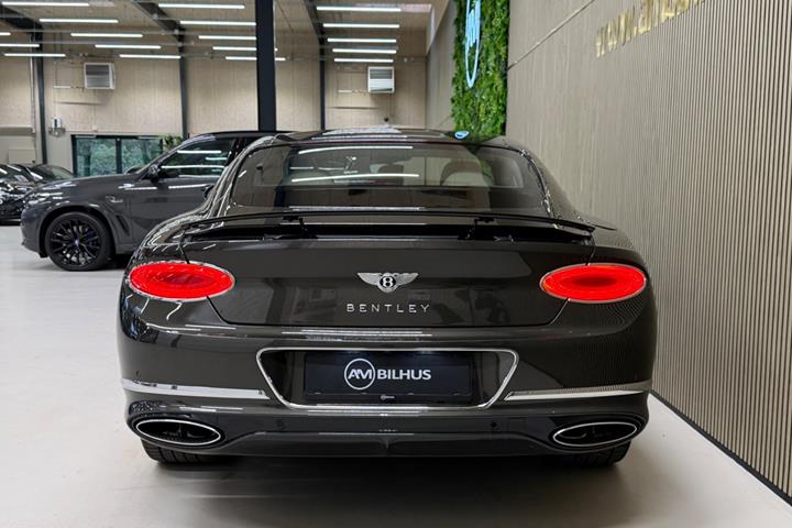 Brun Bentley Continental GT fra 2019